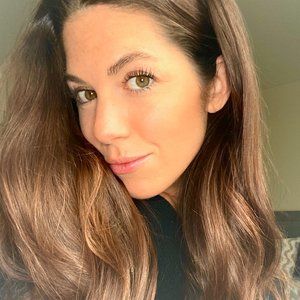 Meet your Posher, Carlye